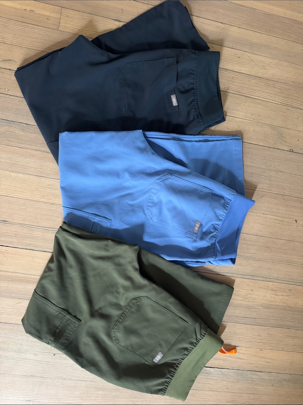 Figs Yola Skinny Scrub Pants- all sized MEDIUM PETITE!!! Price for all 3